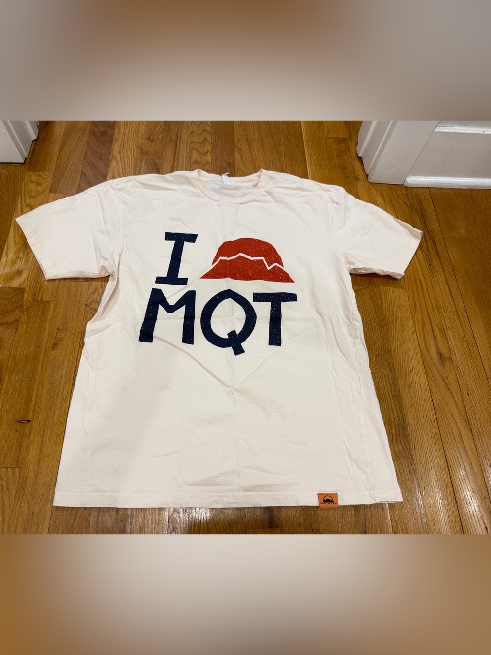I MQT Graphic T-Shirt - Cream with Navy & Rust Print